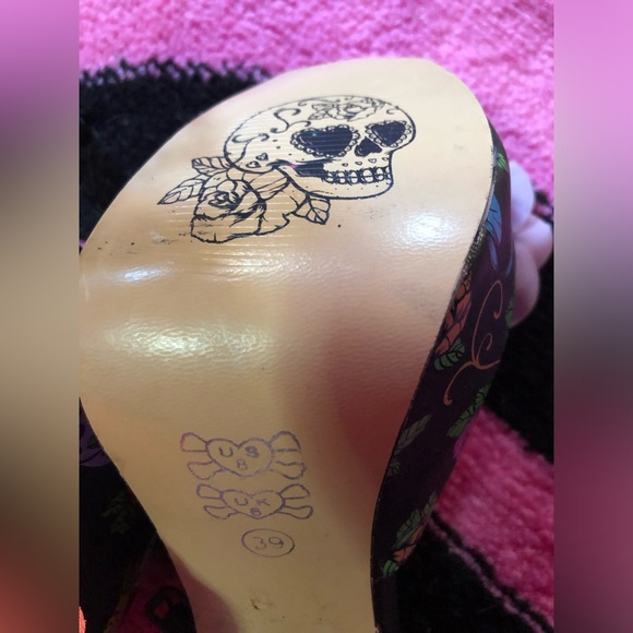 Skulls and flowers shoes size 8 heels by JF - Picture 4 of 7